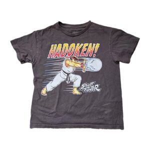 Street Fighter Hadoken Ryu Gray Graphic T-Shirt Capcom Kids Youth Size S EUC